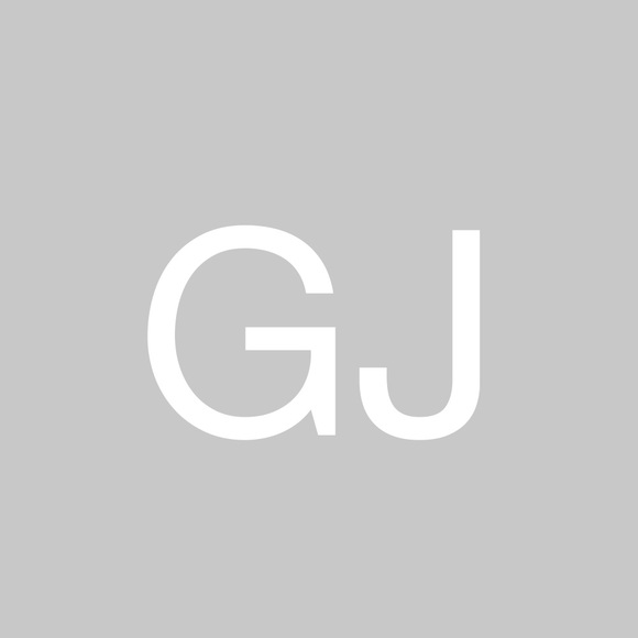Profile Picture of Geary Joshua (@gearyj2018) on Poshmark