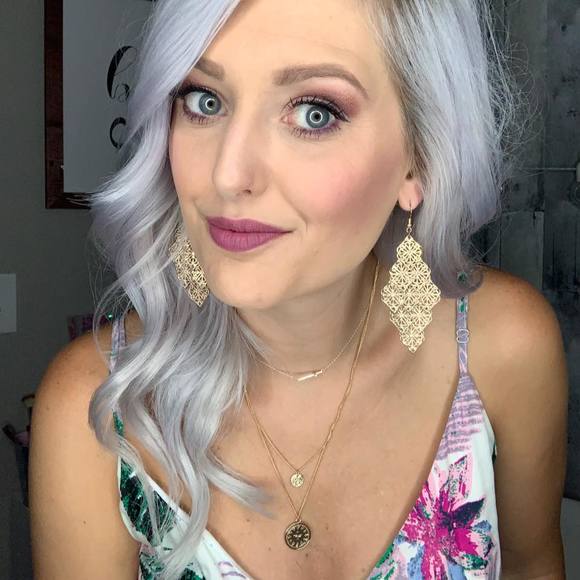 Profile Picture of Krissy Giles (@krissygiles) on Poshmark