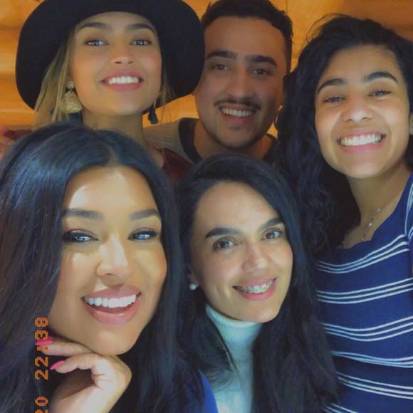 Profile Picture of Alexandra Tabares (@alexatabares) on Poshmark