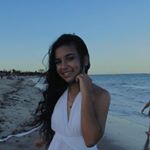 Profile Picture of 🥀 (@the.deborabarreto) on Instagram
