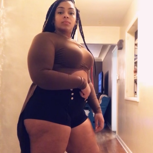 Profile Picture of Laporsha Mckenzie (@hipps305) on Poshmark