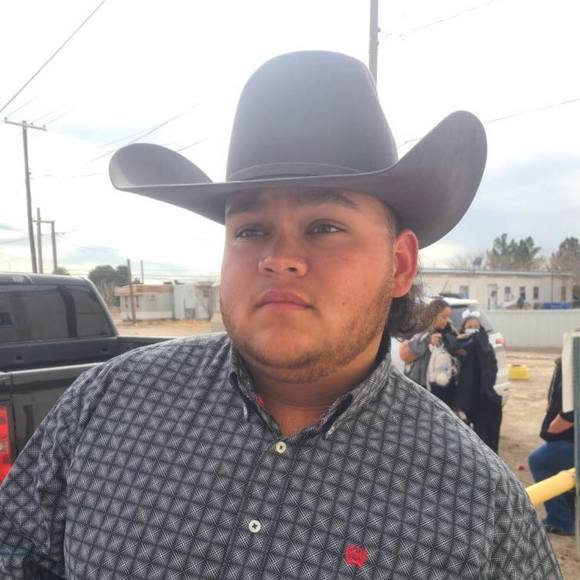 Profile Picture of Julian Adame (@julianadame) on Poshmark