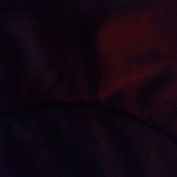 Profile Picture of Velt Burns (@velt0191) on Poshmark