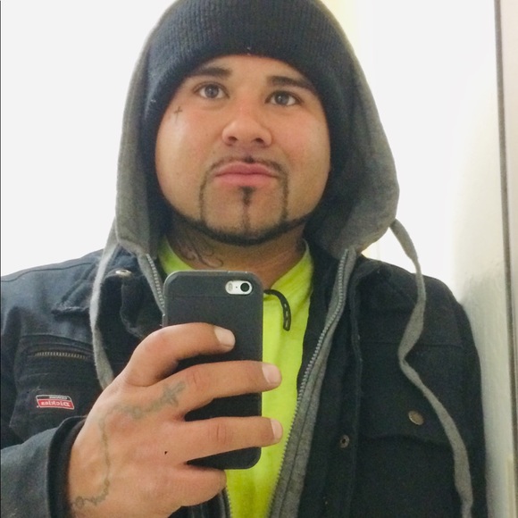 Profile Picture of Alvaro Ceballos (@lennox244) on Poshmark