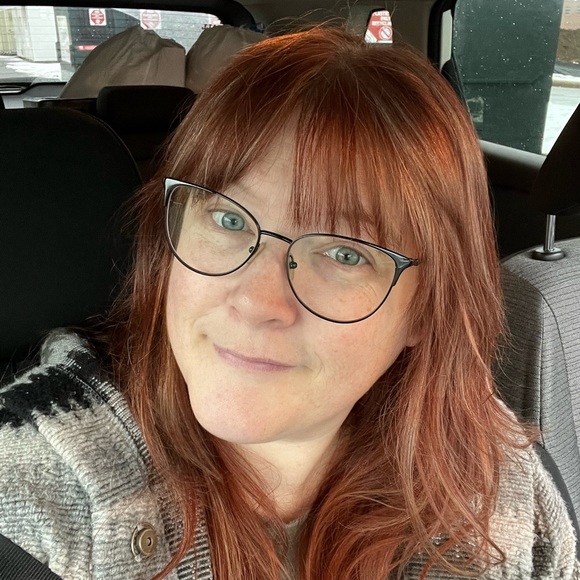 Profile Picture of Caitlyn Purviance (@casulli86) on Poshmark