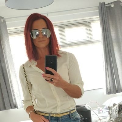 Profile Picture of Jo Davison (@jojdavison) on Twitter