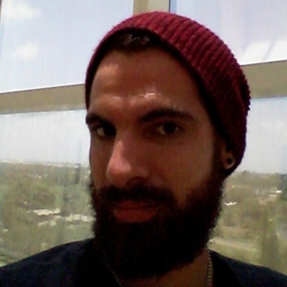 Profile Picture of Joel Santana (@santanajoel1989) on Poshmark