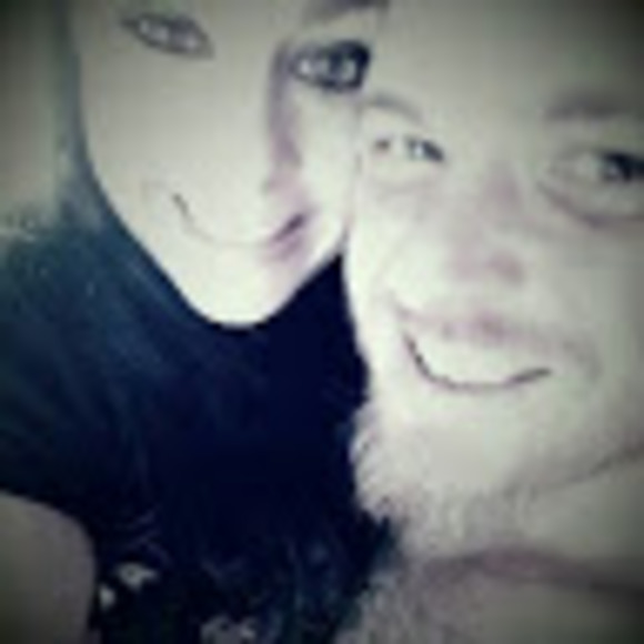 Profile Picture of Rachel Kretzer (@rachelkretzer87) on Poshmark