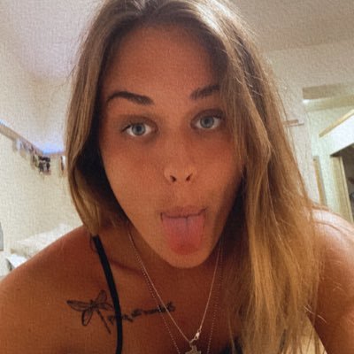 Profile Picture of Ryleigh White (@ryewhite07) on Twitter