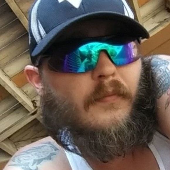 Profile Picture of Andrew Burnette (@andrewburnet375) on Poshmark