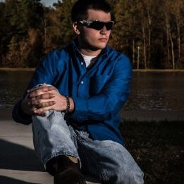 Profile Picture of Aaron Easterling (@doublearon98) on Twitter
