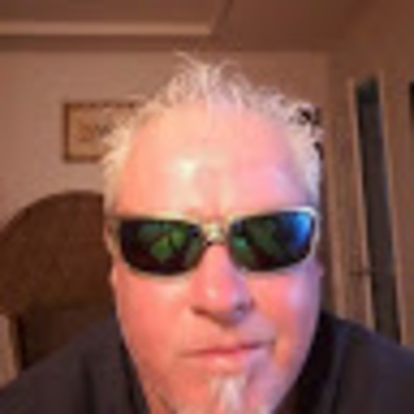 Profile Picture of Louis Castellitto (@castellitto62) on Poshmark