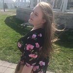 Profile Picture of Danielle Stella (@mild_as_cherries_poetry) on Instagram