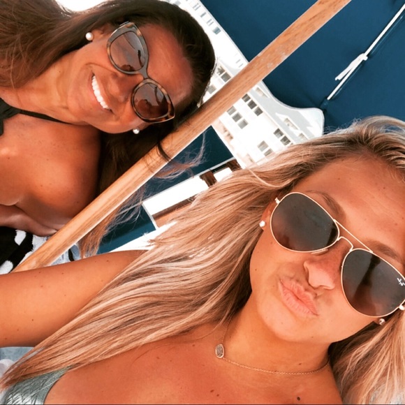 Profile Picture of Lisa Simpson (@simps88) on Poshmark