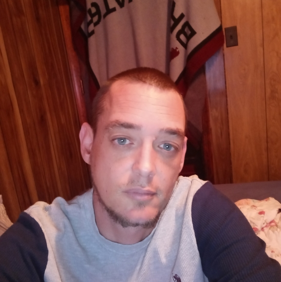 Profile Picture of Shawn Martin (@shawnm1182) on Poshmark