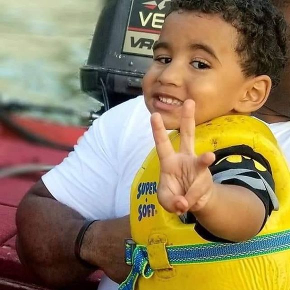 Profile Picture of Scottie Allen (@scottie_allen) on Poshmark