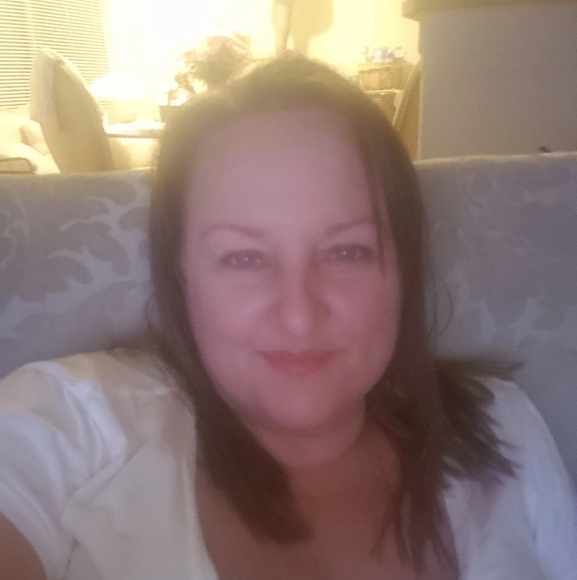 Profile Picture of Cassandra Breckenridge (@teasergg) on Poshmark