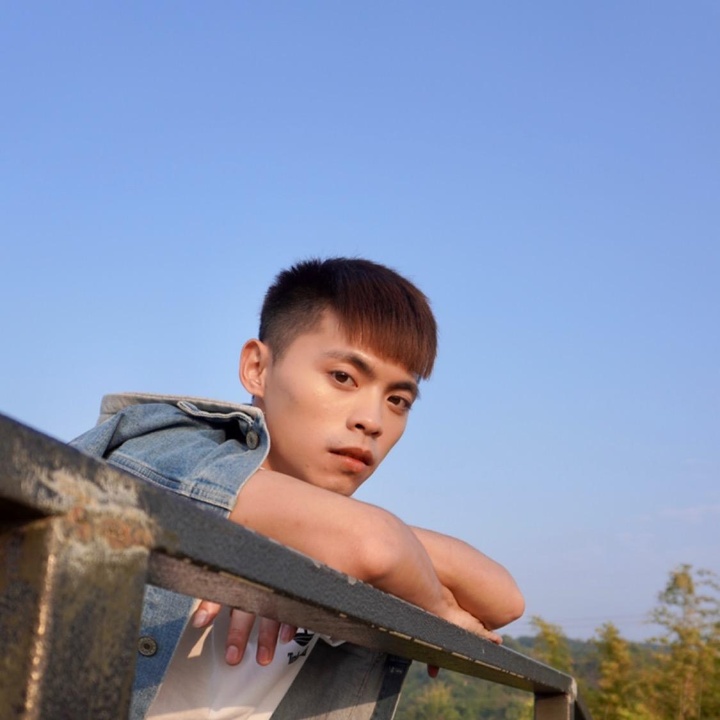 Profile Picture of 台南單身小奶狗 (@hsule0618) on Tiktok