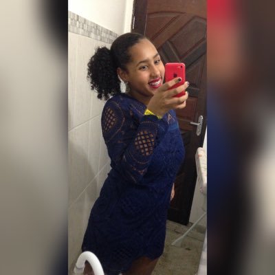 Profile Picture of Alexandra Mello (@tanamelo_melo) on Twitter