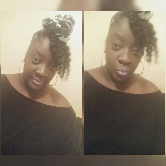 Profile Picture of Lesly Cumberbatch (@leslylc) on Poshmark