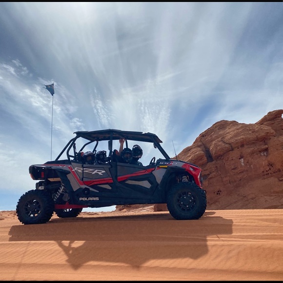 Profile Picture of Erin Quinn (@erinfquinn) on Poshmark