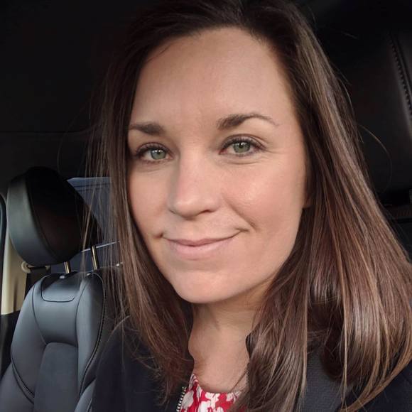 Profile Picture of Alexandra 'scrudder' edgell (@aedge1012) on Poshmark