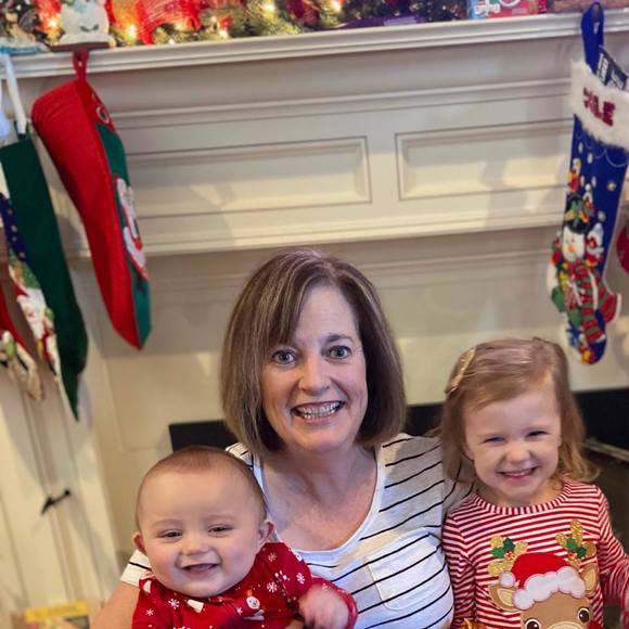 Profile Picture of Teresa Hopping (@hoppinggang) on Poshmark