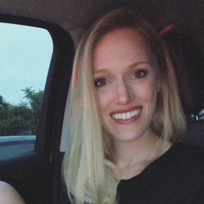 Profile Picture of Lizzie Laster (@lizzielaster) on Twitter