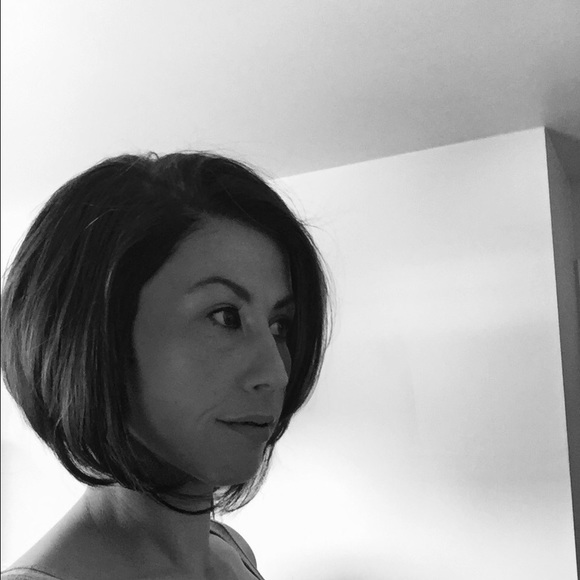 Profile Picture of Deborah Freiling (@deborah77) on Poshmark