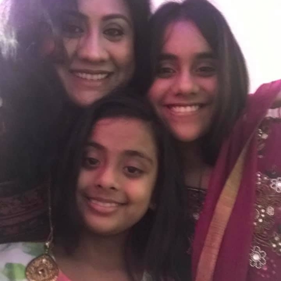 Umon Huq - Poshmark Profile Picture of Umon Huq (@umonrobin) on Poshmark