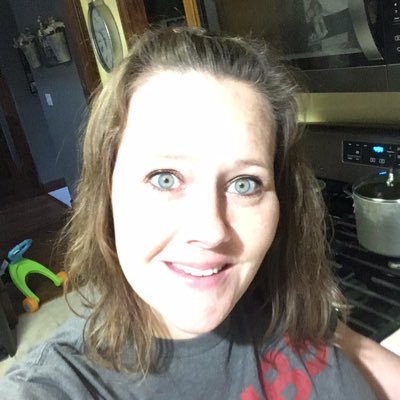 Profile Picture of Stephanie Grubb (@Stephan57218375) on Twitter