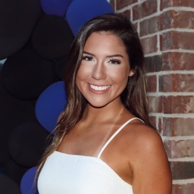 Profile Picture of Natalia Valdes (@nataliavaldess) on Twitter