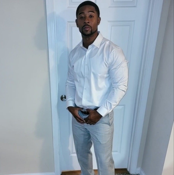 Profile Picture of Nathaniel Warren (@natewrn) on Poshmark