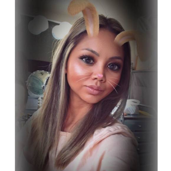 Profile Picture of Joy Keomanyvong (@jizzo) on Poshmark