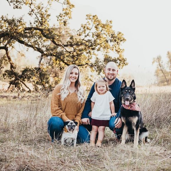 Profile Picture of Mikaela Tichy (@mikaelajane93) on Poshmark