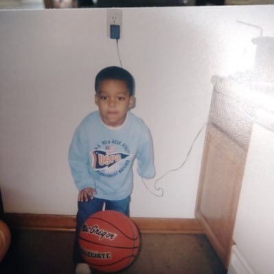 Profile Picture of James Chestnut Jr (@jjch3stnut) on Twitter