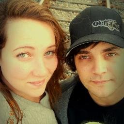 Profile Picture of Amanda & Joe H. (@ManJoe128) on Twitter