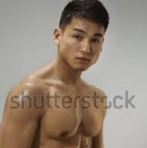 Profile Picture of Jim Wang (@jim_wang) on Poshmark