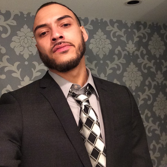 Profile Picture of Eric Ruttenberg (@erutt7) on Poshmark