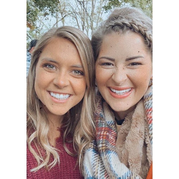 Profile Picture of Jordyn Ehlmann (@jehlmann15) on Poshmark