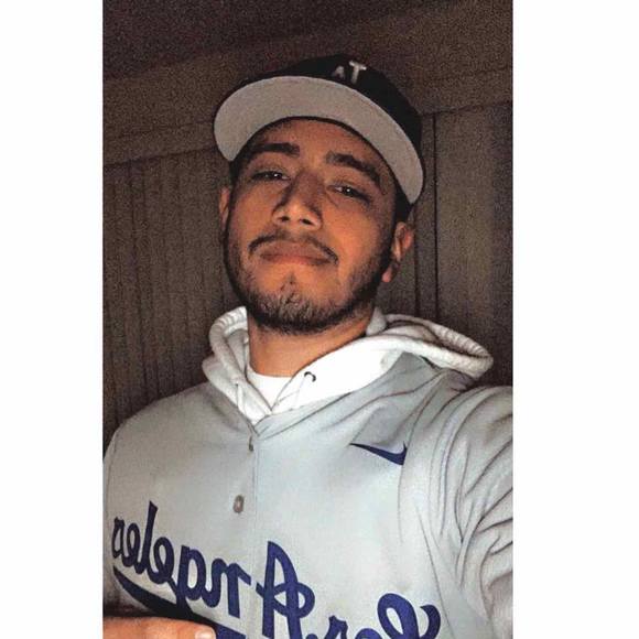 Profile Picture of David Galindo (@compa_david) on Poshmark