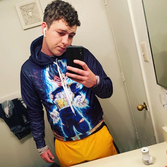 Profile Picture of Kyle Brady (@kylebrady484) on Poshmark