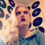Profile Picture of Amanda Barrett (@giggletrons) on Instagram