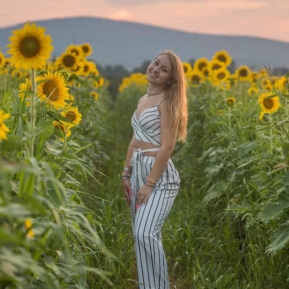 Profile Picture of Kennadi Fotta (@kennadifotta) on Poshmark