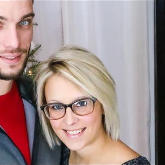 Profile Picture of Alexa Dobyns (@alexadobyns) on Poshmark