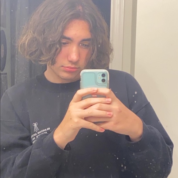 Profile Picture of Joey Brocki (@itz_notme_215) on Poshmark