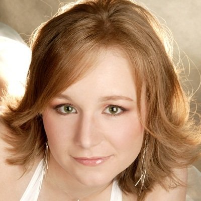 Profile Picture of Sophia Moore (@wedcenterpiece) on Twitter