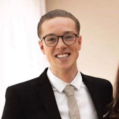 Profile Picture of Tom Violet (@TomViolet2) on Twitter