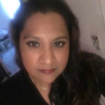 Profile Picture of Camelia Lopez (@CameliaLopez17) on Twitter