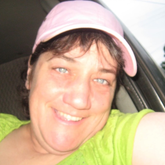 Lisa Surrette - Poshmark Profile Picture of Lisa Surrette (@lsurrette48) on Poshmark